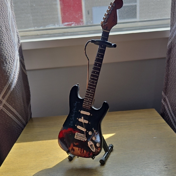 Fender Other - Black Electric Jimi Hendrix Guitar Miniature with Stand Both Sides Of The Sky